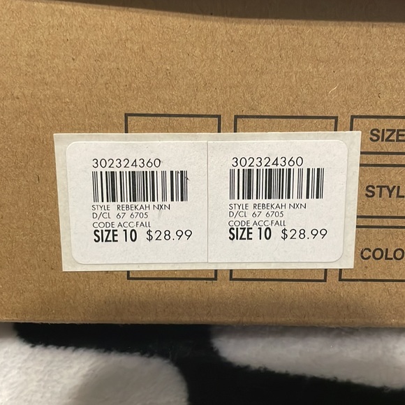 Nude Rebekah Heel - Picture 2 of 2